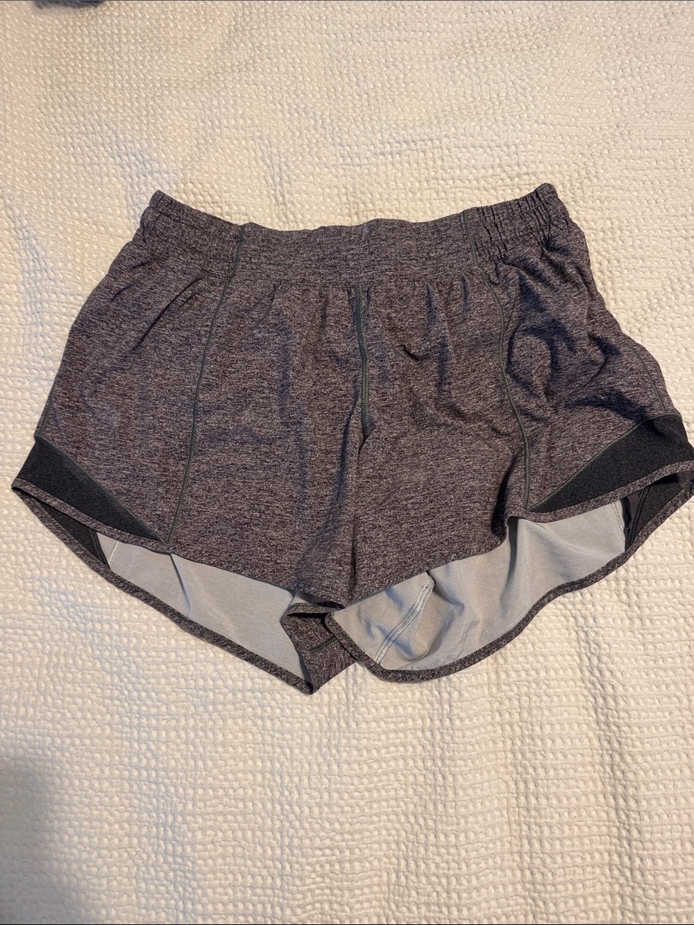 Lululemon Hotty Hot Shorts 4 inch